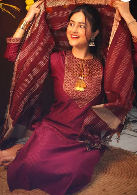 Women Cotton Blend Kurti Pant Dupatta Set