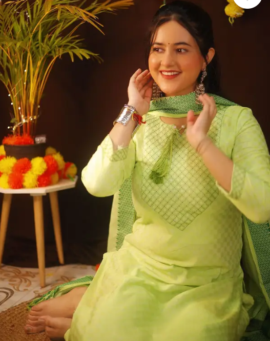 Women Cotton Blend Kurti Pant Dupatta Set