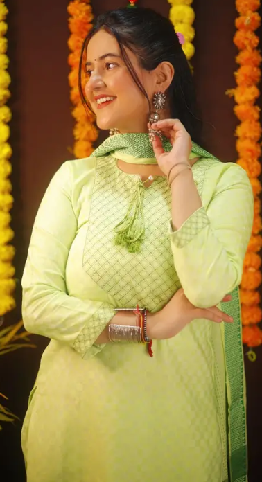 Women Cotton Blend Kurti Pant Dupatta Set