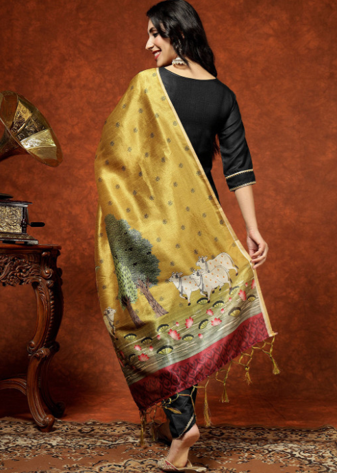 Kalini Women Straight Kurta Pant Set With Digital Print Dupatta