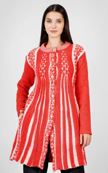 Wonder Women presents a new long A-line cardigen