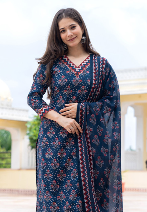 Floral Printed Straight Kurta With Trousers & Dupatta