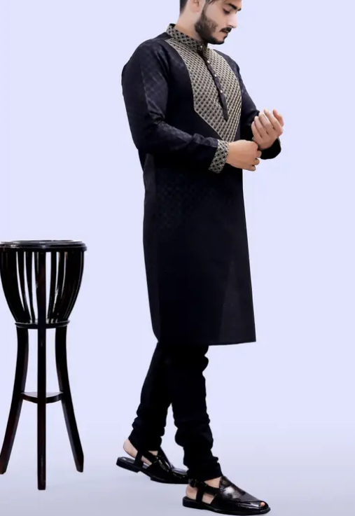 Men Silk Blend Kurta Pyjama Set