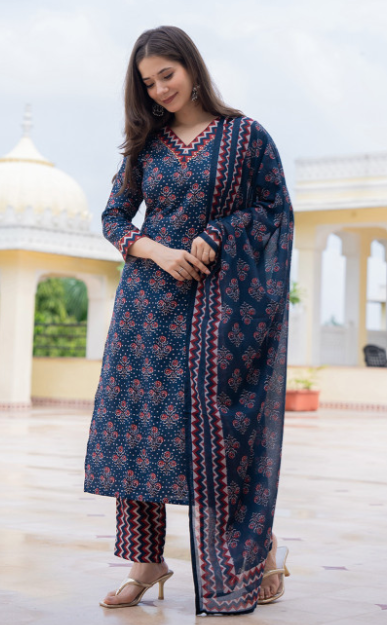 Floral Printed Straight Kurta With Trousers & Dupatta