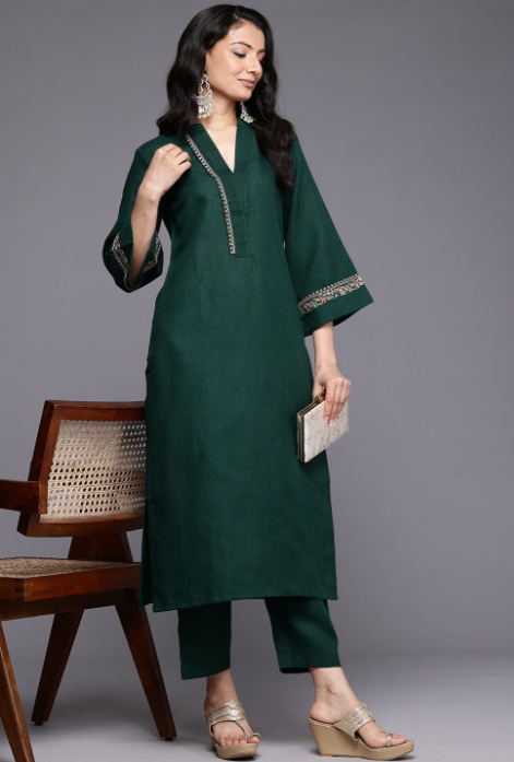 Ethnic Motifs Embroidered Thread Work Kurta with Trousers