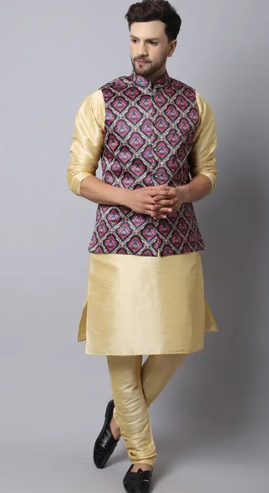 Men Silk Blend Kurta Pyjama Ethnic Jacket Set Trending Look