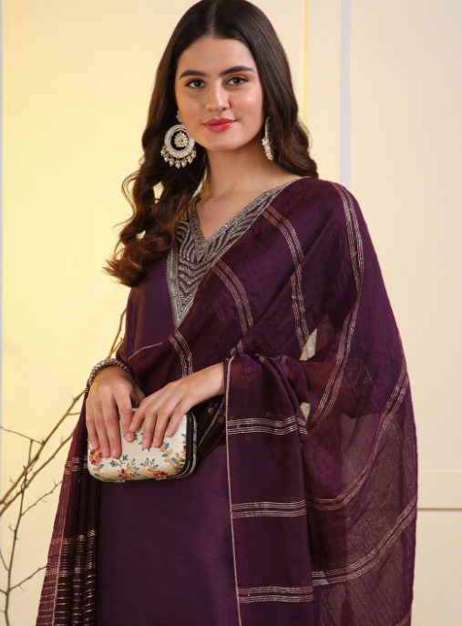 Women Ethnic Motifs Embroidered Thread Work Kurta with Trousers & Dupatta