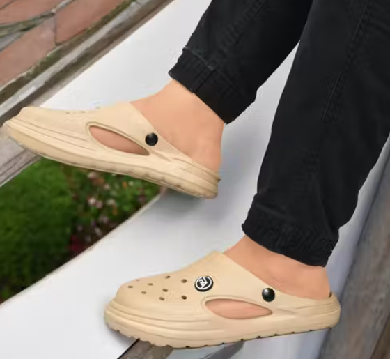 Men's Fashion Beige Clogs Stylish\Light\weight\Dailywear Casual Clogs Sandals For Men