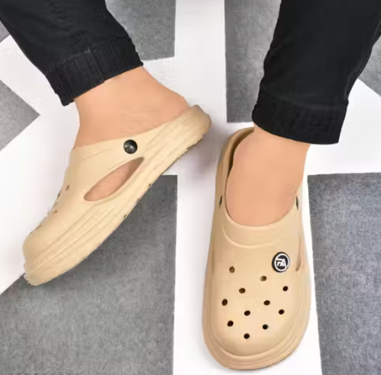 Men's Fashion Beige Clogs Stylish\Light\weight\Dailywear Casual Clogs Sandals For Men