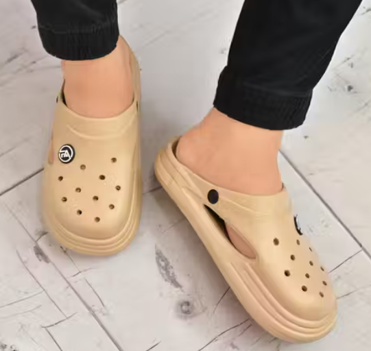 Men's Fashion Beige Clogs Stylish\Light\weight\Dailywear Casual Clogs Sandals For Men