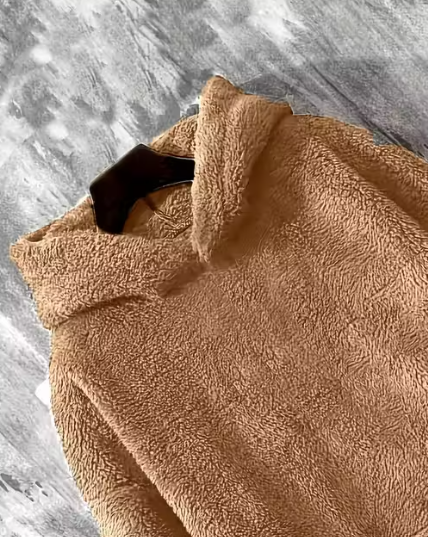 Men's plain fur hoodie for winters