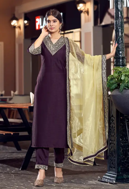 Women Silk Blend Kurta Pant Dupatta Set