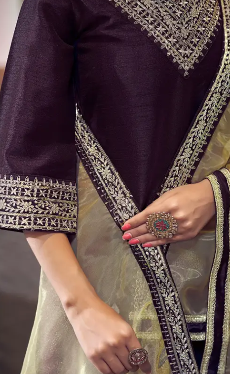 Women Silk Blend Kurta Pant Dupatta Set