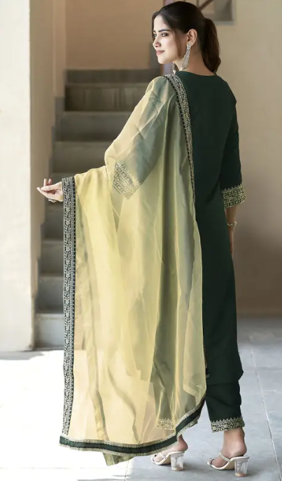 Women Silk Blend Kurta Pant Dupatta Set