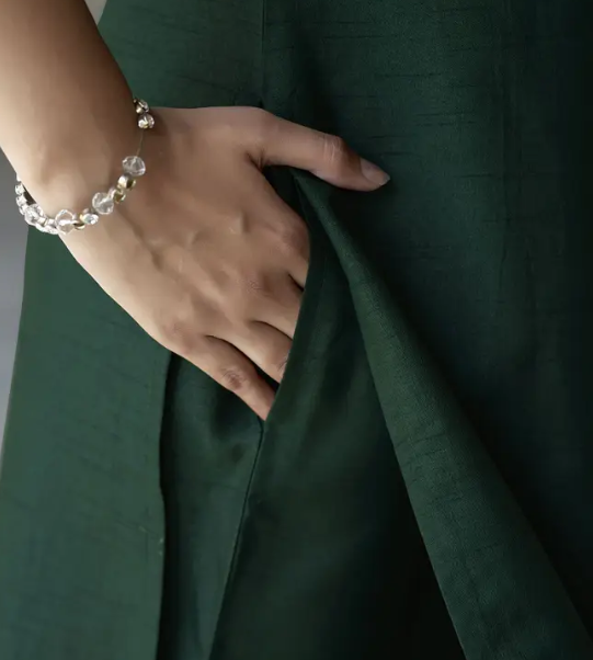 Women Silk Blend Kurta Pant Dupatta Set