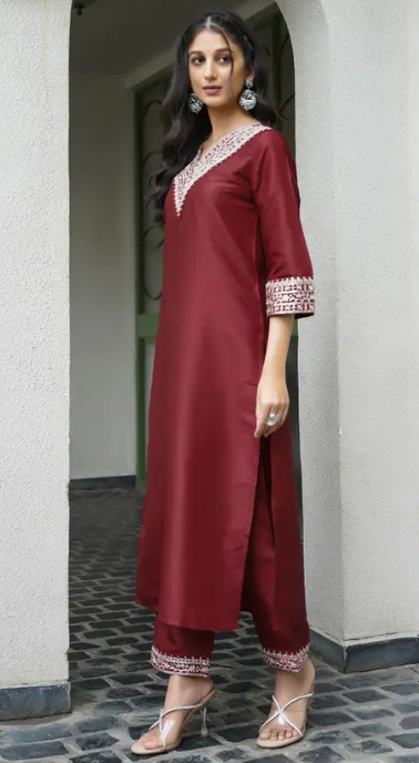 Women Silk Blend Kurta Pant Dupatta Set