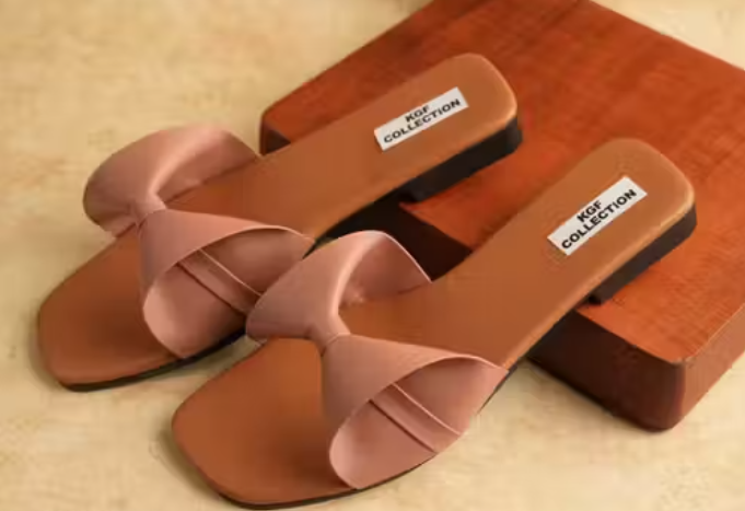 FASHIONABLE ATTRACTIVE FLATS FOR WOMEN & GIRLS