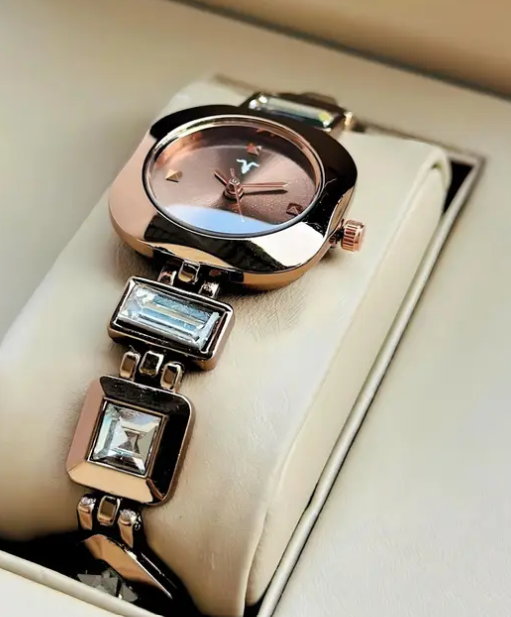 Square Diamond Fully Brown Finish Attractive And Stylish For All Occasions Analog Watch - For Girls AV0032