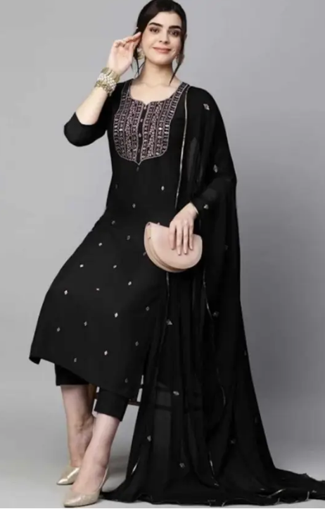 Women Cotton Blend Kurti Pant Dupatta Set