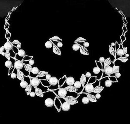 Alloy Silver Jewel Set  (Pack of 1)