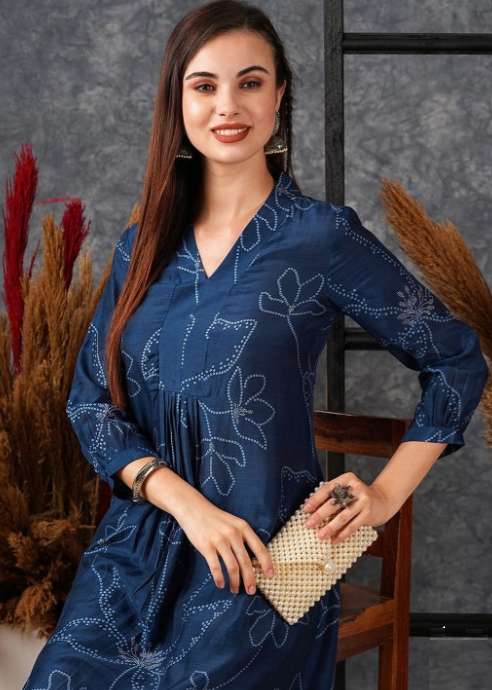 Women Floral Printed Regular Kurta with Trousers
