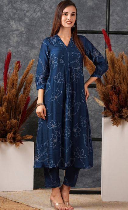 Women Floral Printed Regular Kurta with Trousers