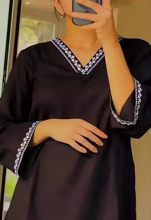 Women Tending Rayon Printed Short Kurta