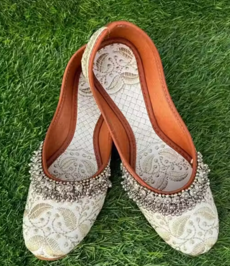 Ankle Bell Jutti Stylish Silver Collar