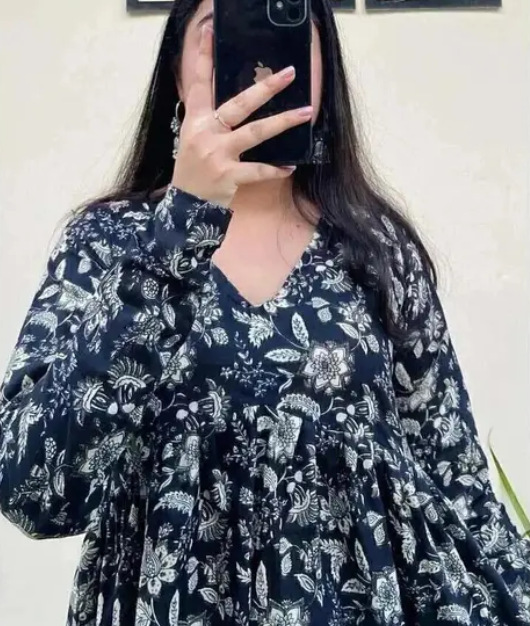 Women Floral Print Viscose Rayon Flared Kurta (Blue)